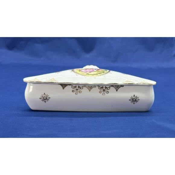 Vtg Porcelain Triangle Trinket Jewelry Box Courting Couple By Arnart Creation - Picture 2 of 9